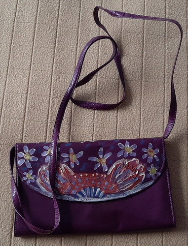 Cartera Outfit De Cuero Rectangular Violeta Pintada A Mano 