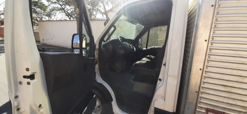 Imagem 6 de 9 de Iveco Daily
