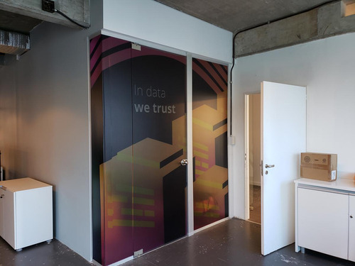 Excelente Oficina En Torre 550m2 , Instalada P/entrar, Piso Técnico, Cocheras, Seguridad 24hs