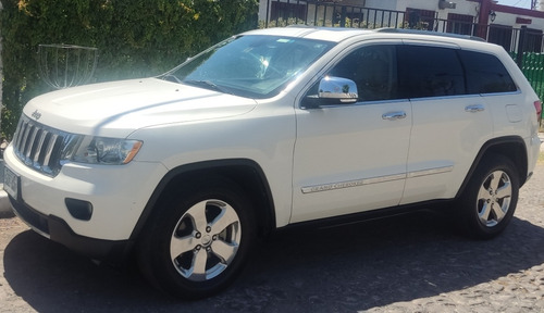 Jeep Grand Cherokee Laredo V6 4x2 At