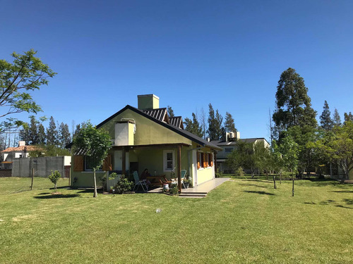 Imagen 3 de 14 de 2 Cabañas Con Terreno De 2500 M2. En Federacion Norte E.r