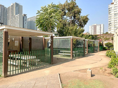 Edificio Moderno, Metro Hospitales, 1 Dormitorio,