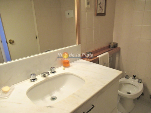 Departamento Reciclado Con Vista Al Mar!!- Ref: 13638