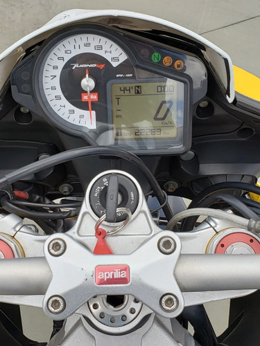 Aprilia Tuono V4 1000cc