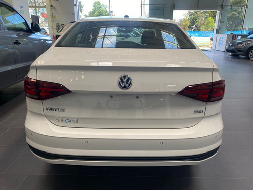 Imagen 5 de 19 de Volkswagen Virtus Comfortline Mec 2023 Unica Unidad