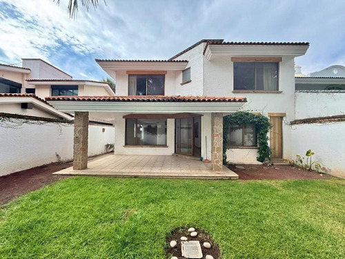 Casa De 3 Recamaras En Venta En Valle Real