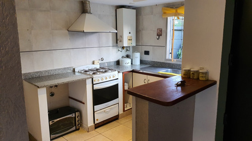 Casa , Una Habitación Con Placard, Un Baño, Estar Comedor