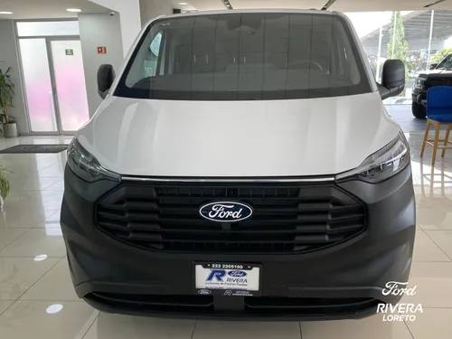 Ford Transit Custom Van Larga