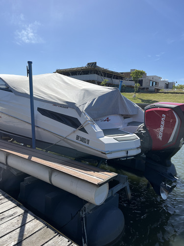 Lancha Custon 25. Con Evinrude Etec G2 200 Hp