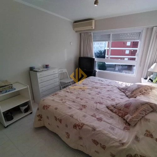 La Vista Desde El Balcón Y Desde La Habitación Principal Es Inmejorable