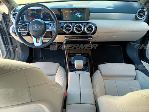 Mercedes-Benz Clase A 4p 200 Progressive Sedán L4/1.3/T Aut