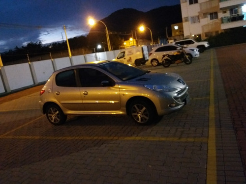Peugeot 207 1.4 Xr Sport Flex 5p