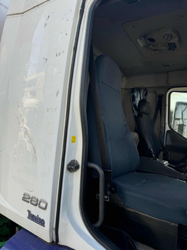 Volvo Vm 260 Ano 2009 Com Sider 8,5m