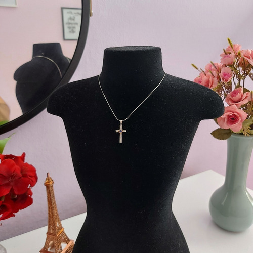 Imagem 3 de 5 de Colar De Prata 925 Com Pingente Crucifixo Coração De Safira