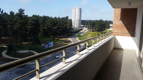 Estupenda  Ubicación En Bosques De Montemar