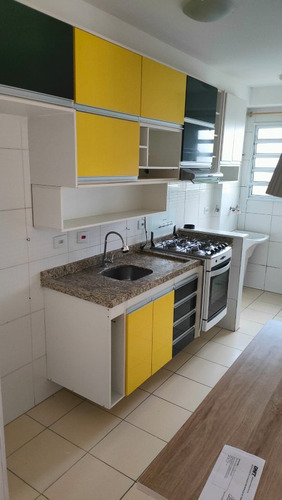 Apartamento De 2 Dormitórios Com Terraço E Vaga De Garagem