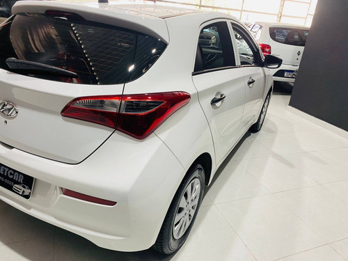 Imagem 6 de 15 de Hyundai Hb20 1.0 Comfort Plus 12v Flex 4p Manual