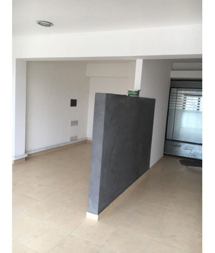 Imagen 3 de 8 de Vendo Oficina Comercial En Barrio Centro