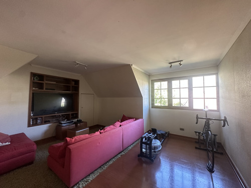 En Condominio Caminable Al Santiago College