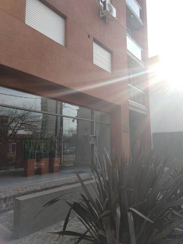 Imagen 4 de 8 de Venta Cochera Descubierta Edificio Clock