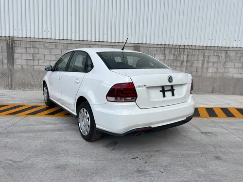 Volkswagen Vento 1.6 Starline At