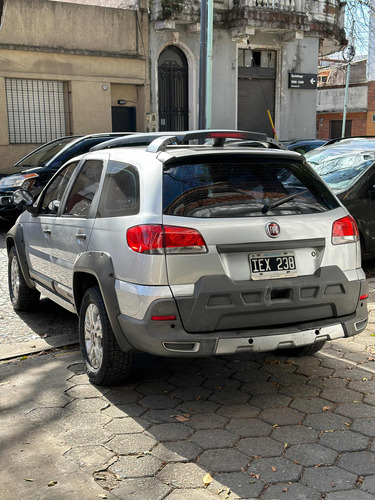 Fiat Palio 1.8 Adventure Locker