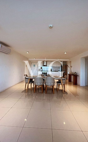 Imagen 6 de 16 de Alquiler Anual Apartamento 2 Dormitorios Con Vista Al Mar, Terraza Con Piscina Privada!