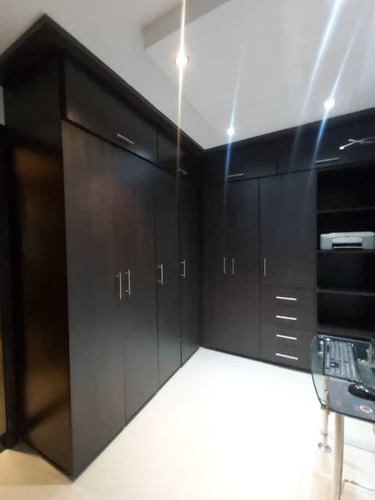 Imagen 18 de 25 de Vendo Espectacular Townhouse Totalmente Amoblado Bonaventure Home Mañongo Naguanagua Totalmente Amoblado Y Equipado