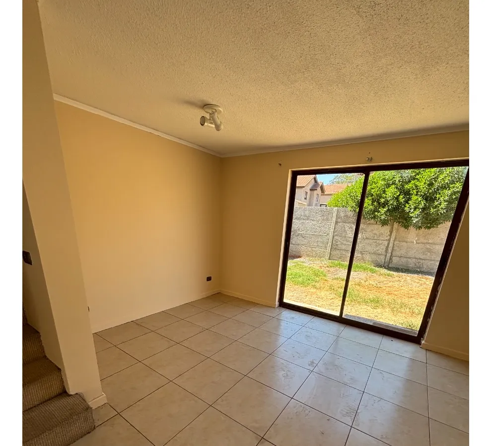 Imagen 2 de 9 de Excelente Casa En Condominio San Alfonso, Calle Larga