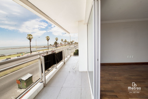 Apto Frente Al Mar -3 Dorm + Servicio - Venta Punta Carretas