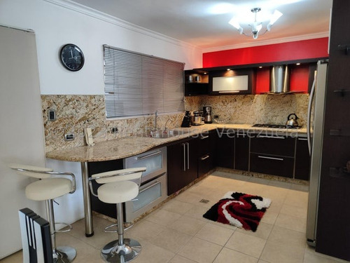 Naudy Escalona & Maribel Morillo Asesores Inmobiliarios De Rentahouse Venden Excelente Casa En Zona Av. Intercomunal De Cabudare