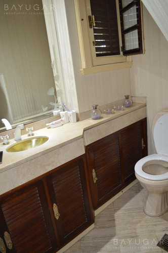 Imagen 22 de 30 de Venta - Casa Sobre Amplio Terreno En Villa Mora Bayugar Negocios Inmobiliarios