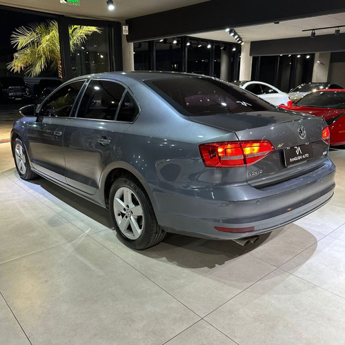 Volkswagen Vento 2.5 Advance Plus 170cv Tiptronic