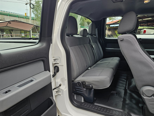Ford F-150 5.0l Xl Cabina Y Media 4x2 Mt