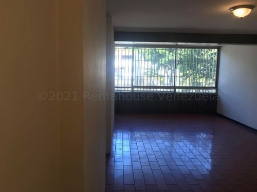 Imagen 8 de 22 de Venta De Hermoso Apartamento En Cumbres De Curumo / Ofc 21-14007