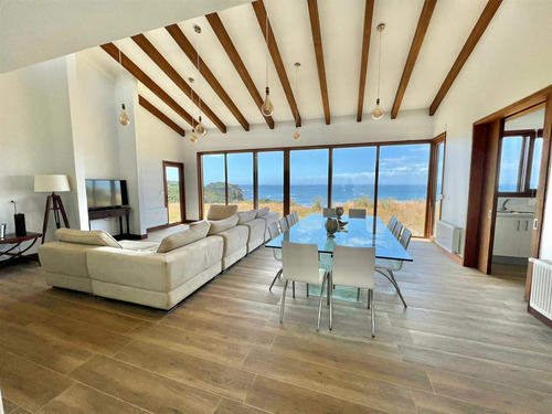 Casa En Venta De 5 Dorm. En Ancud Chiloé