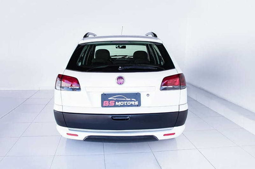 Imagem 7 de 13 de Fiat Palio Week. Attractive 1.4 Fire 8v 2016