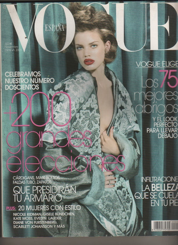 Lote 3 Revistas ** Vogue ** España - Año 2004 - P Cruz (Usado)