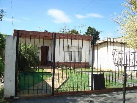 Imagen 2 de 10 de Casa En Venta Cond En Castelar Norte