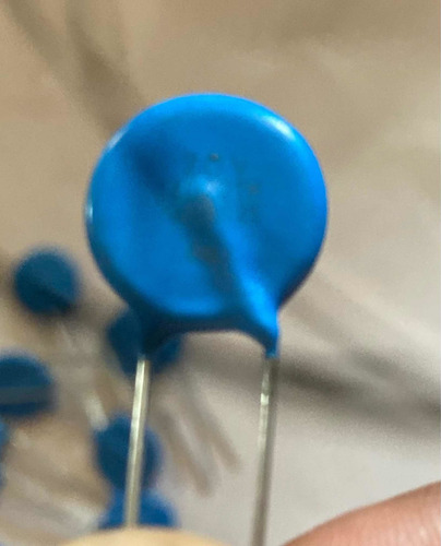 Condensador Cerámico De Alto Voltaje 14d221k