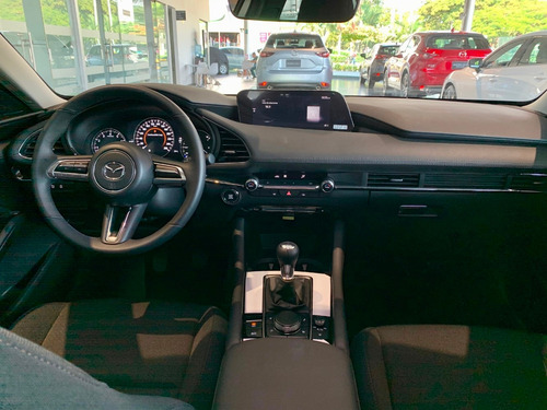 Imagen 2 de 14 de Mazda 3 Touring Mt Blanco | 2022