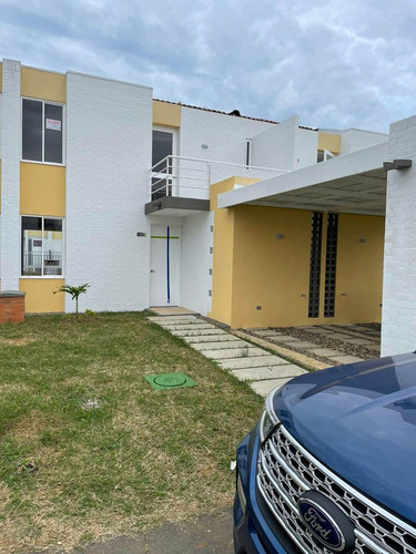 Venta Casa Condominio En Obra Gris El Castillo, Jamundí 989.