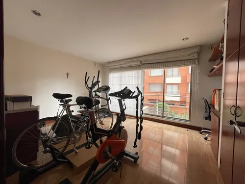 Amplio Apartamento- Excelente Ubicacion .
