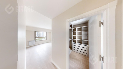 Venta De 3 Amb A Estrenar. Amplio Living Comedor. Zona Paseo Aldrey. Con Patio
