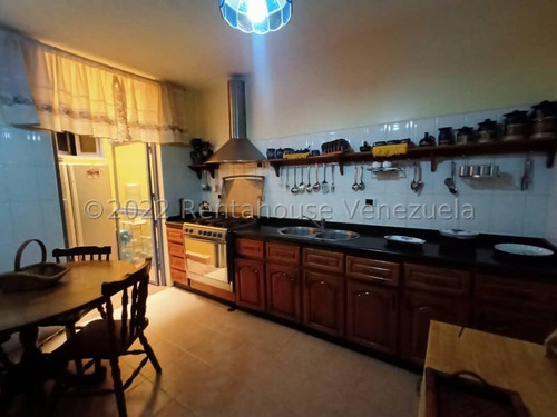 Townhouse En Alquiler Ubicado En Altos De Guataparo Valencia Carabobo 23-24556, Eloisa Mejia