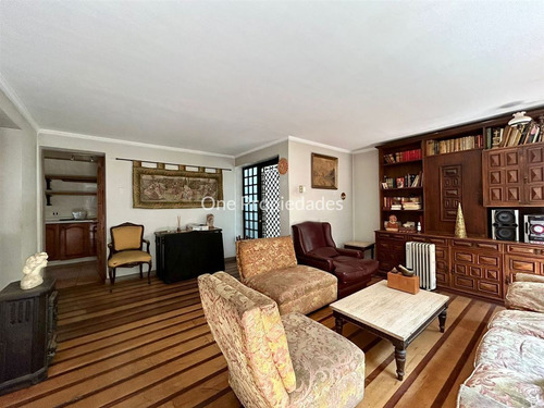Casa Para Remodelar En Venta De 4 Dorm. Luis Pereira, Ñuñoa