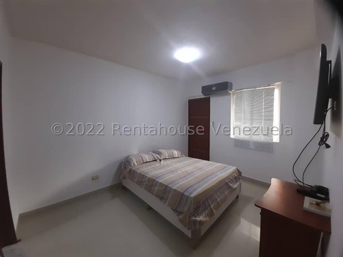 Imagen 6 de 14 de Karen Freites Rentahouse Mp 22f23495 El Parral