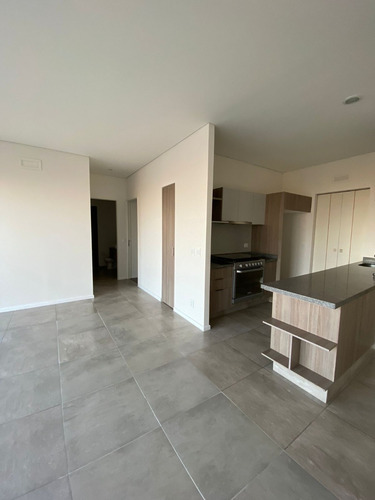 Excelente Departamento En Renta De 2 Recámaras En Classiqa Chapalita Con Aire Acondicionado, Amenidades, Alberca Climatizada, Gimnacio, Area De Juegos Infantiles, Vigilancia Las 24 Horas