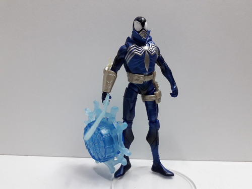 Spider-man (silver And Blue Armor With Blue Sword) - Hasbro