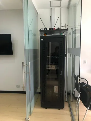 Oficina En Arriendo/venta En Chico Norte. Cod V1094025
